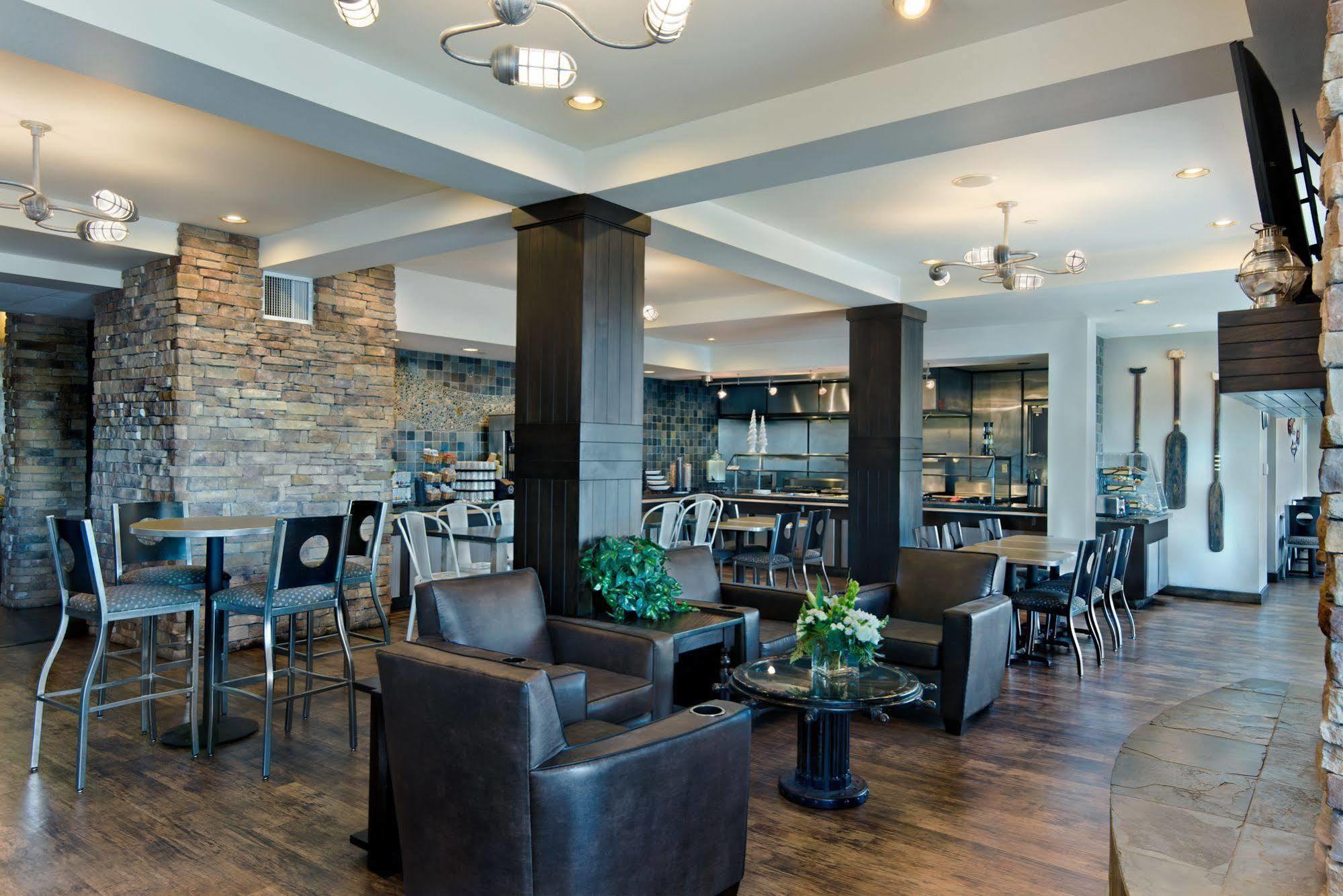 Oxford Suites Silverdale Exterior foto