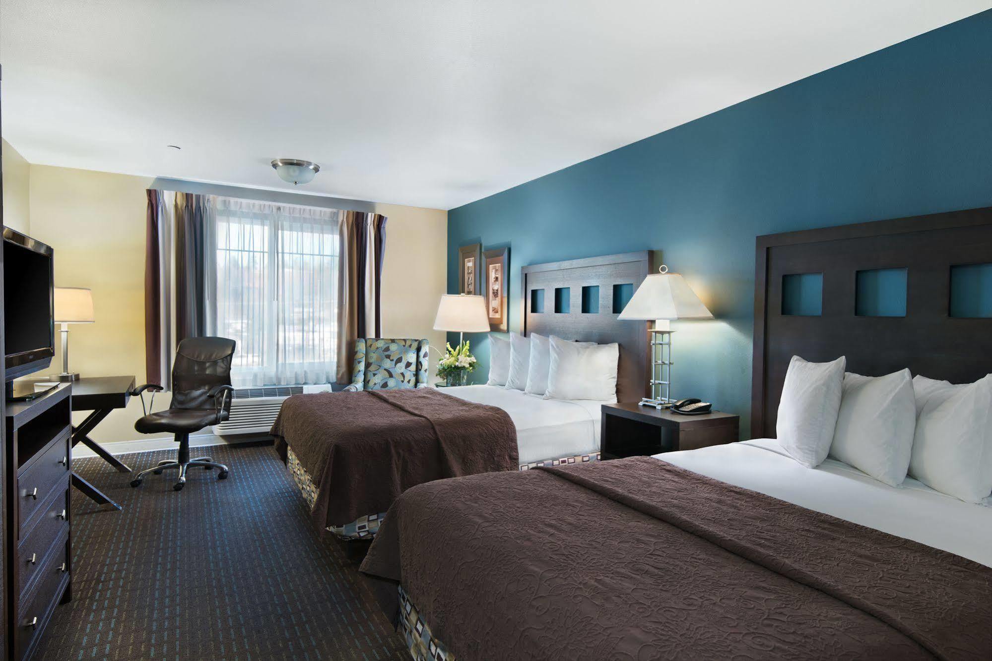 Oxford Suites Silverdale Exterior foto